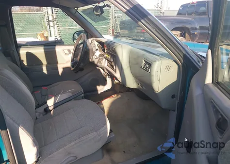 1995 Chevrolet S Truck S10 z USA, uszkodzony, nr VIN 1GCCS19Z7SK200217